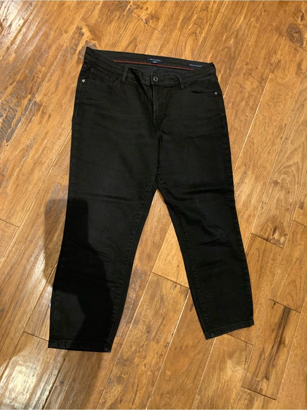 Tommy Hilfiger Women's Black Cropped Jeans